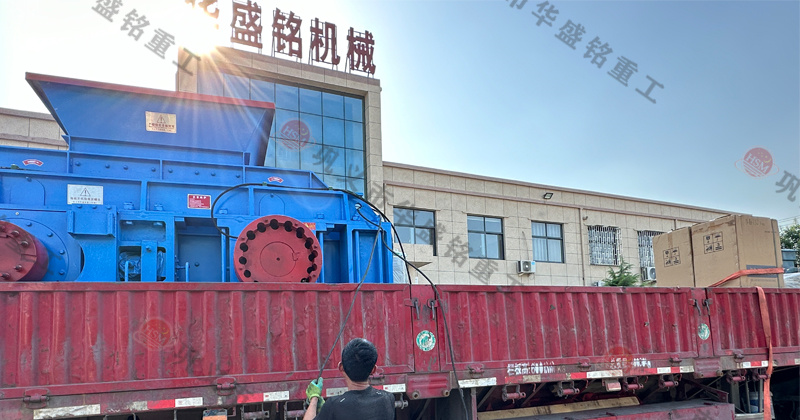 鐵礦石液壓對輥破碎機(jī)的維護(hù)成本如何？工作原理是什么？
